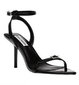 STEVE MADDEN BLACK PATENT BUCKLE DETAIL SANDAL